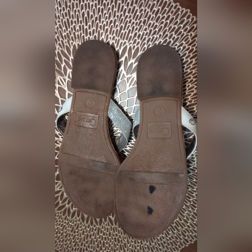 Circus- Sandals - Picture 5 of 8